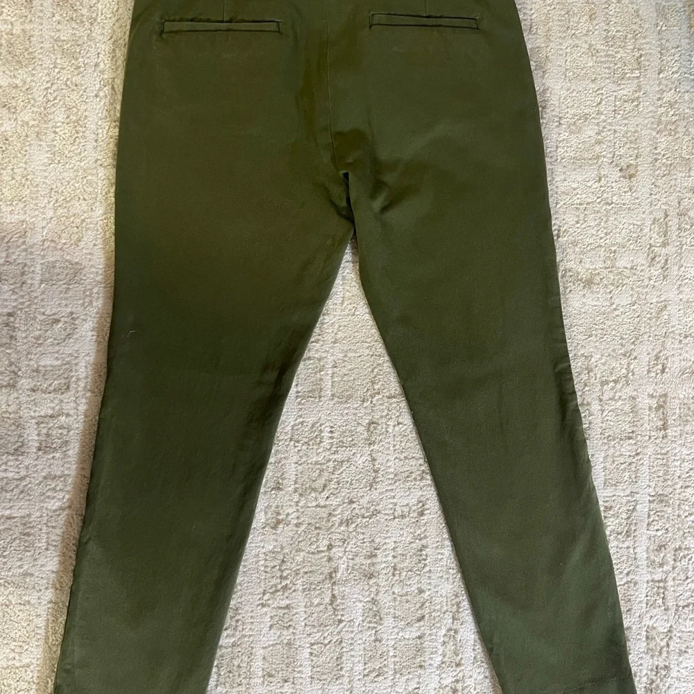 Banana Republic Green Chinos Cotton Blend Flat Front